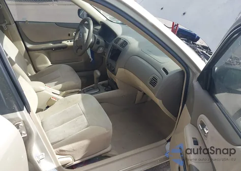 2002 Mazda Protege Dx/Es/Lx z USA, uszkodzony, nr VIN JM1BJ225920509128